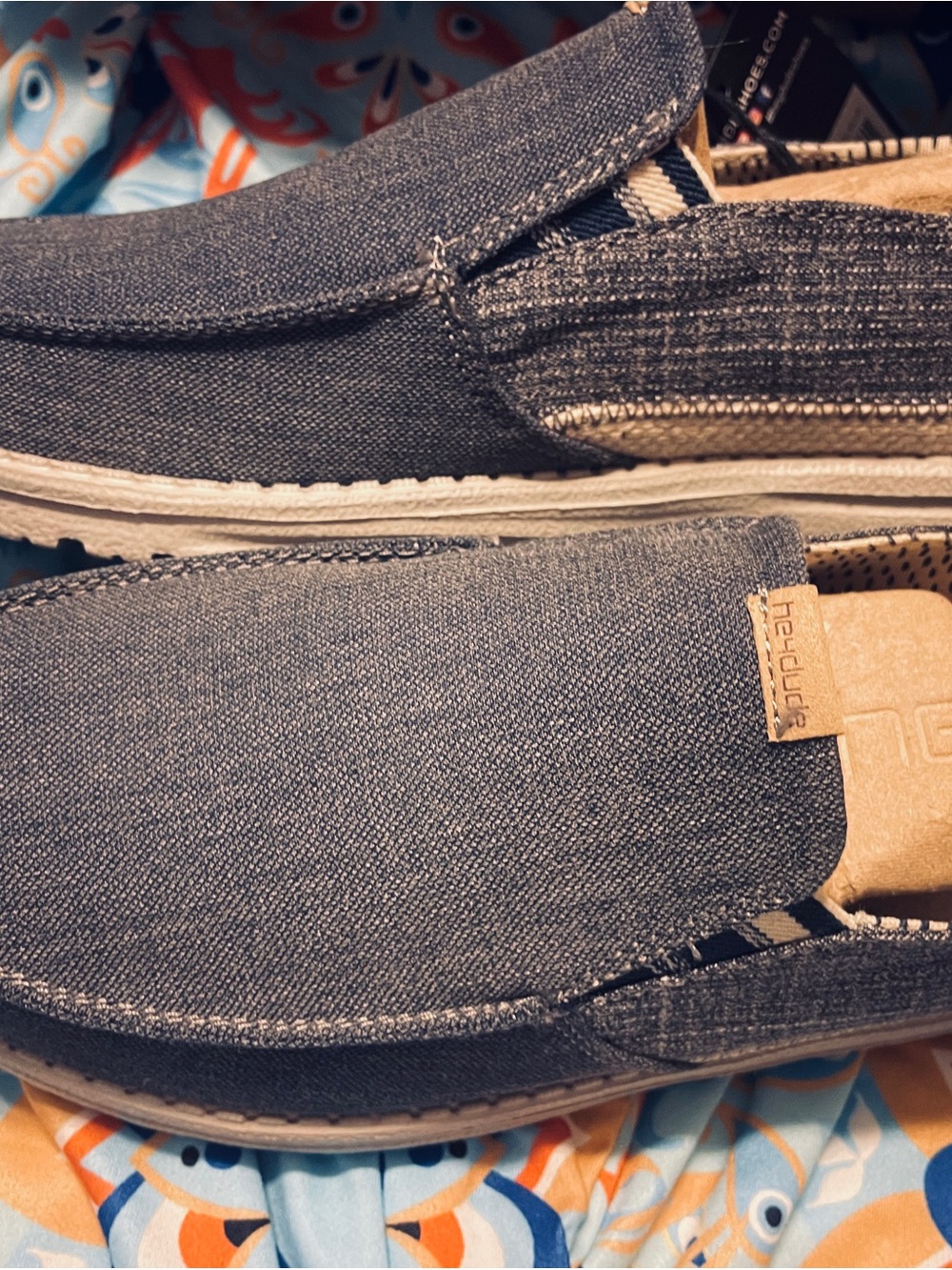 New Hey Dude navy blue slip-on canvas shoes men’s 7 women’s 9
